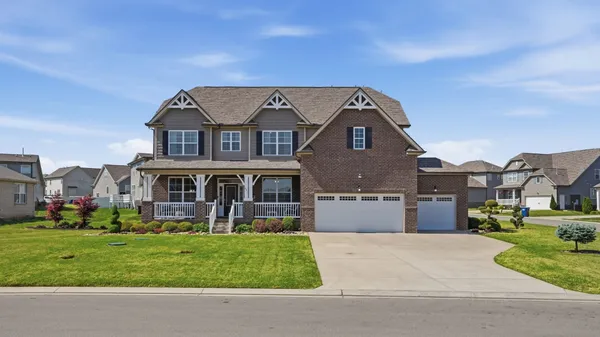 $710,900 | 421 Davenport Drive, Murfreesboro, TN 37128