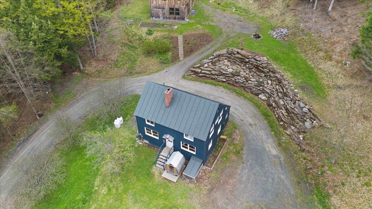 278 Spring Road Tunbridge, VT 05077 - Photo 32 of 52