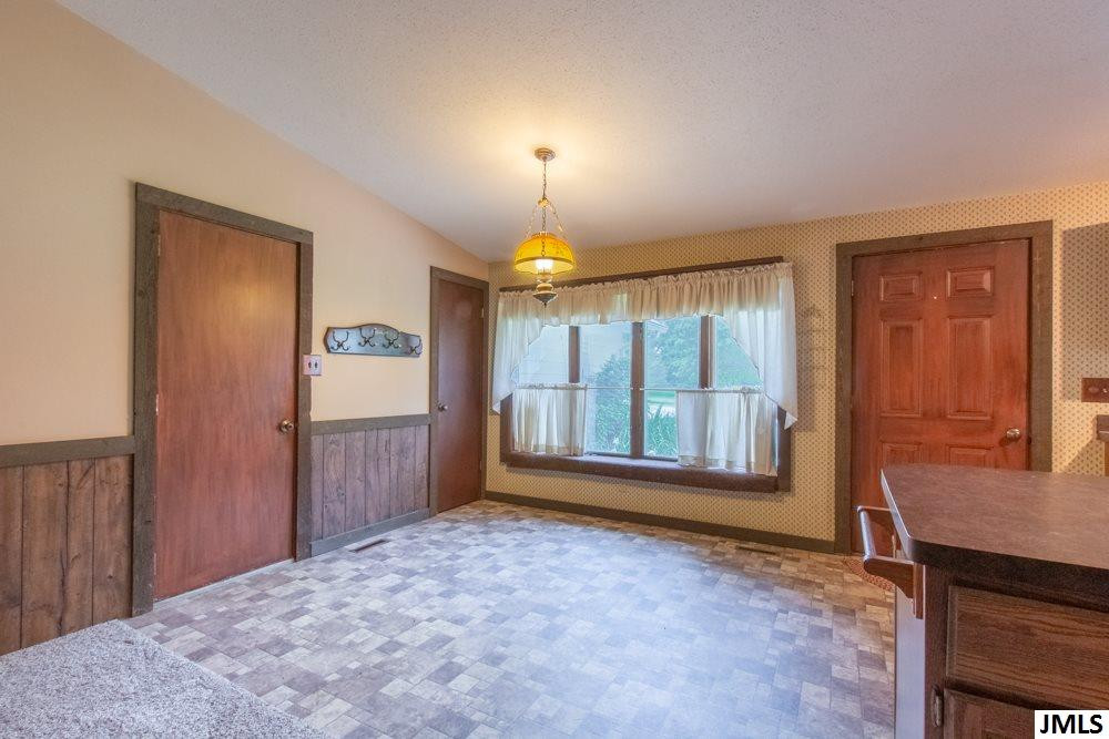 6621 South Jackson Road Jackson, MI 49201 - Photo 6 of 24 Photo 6
