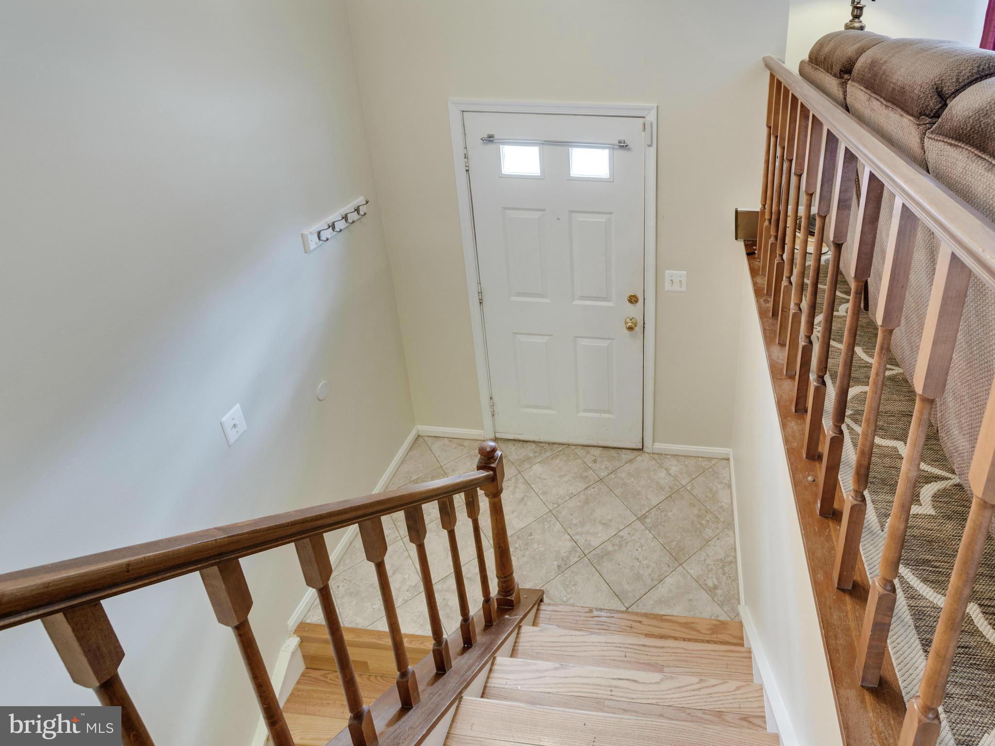 8484 Magic Tree Court Springfield, VA 22153 - Photo 6 of 30 Interior (General)