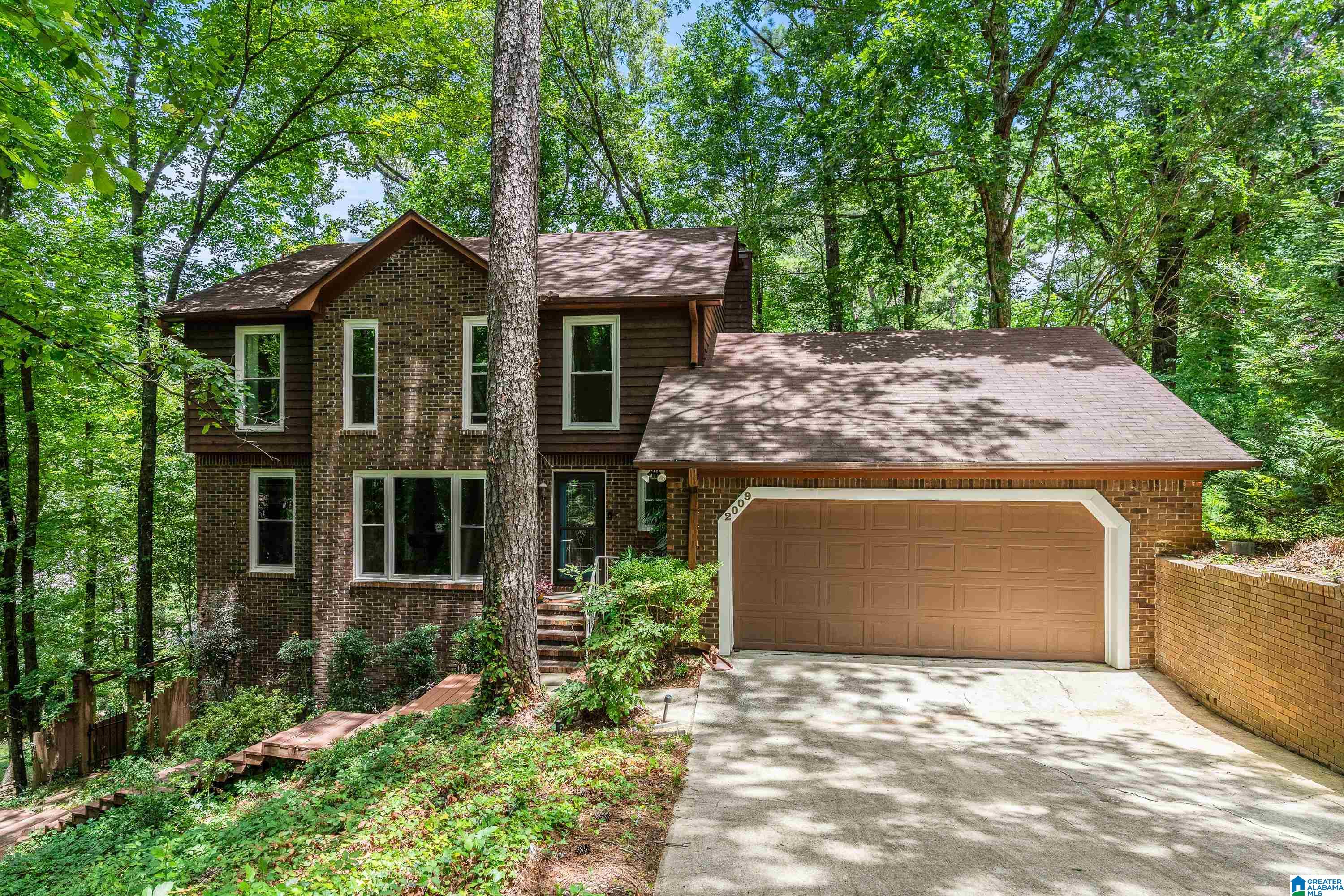 2009 Crossvine Road Birmingham, AL 35244 - Photo 1 of 37