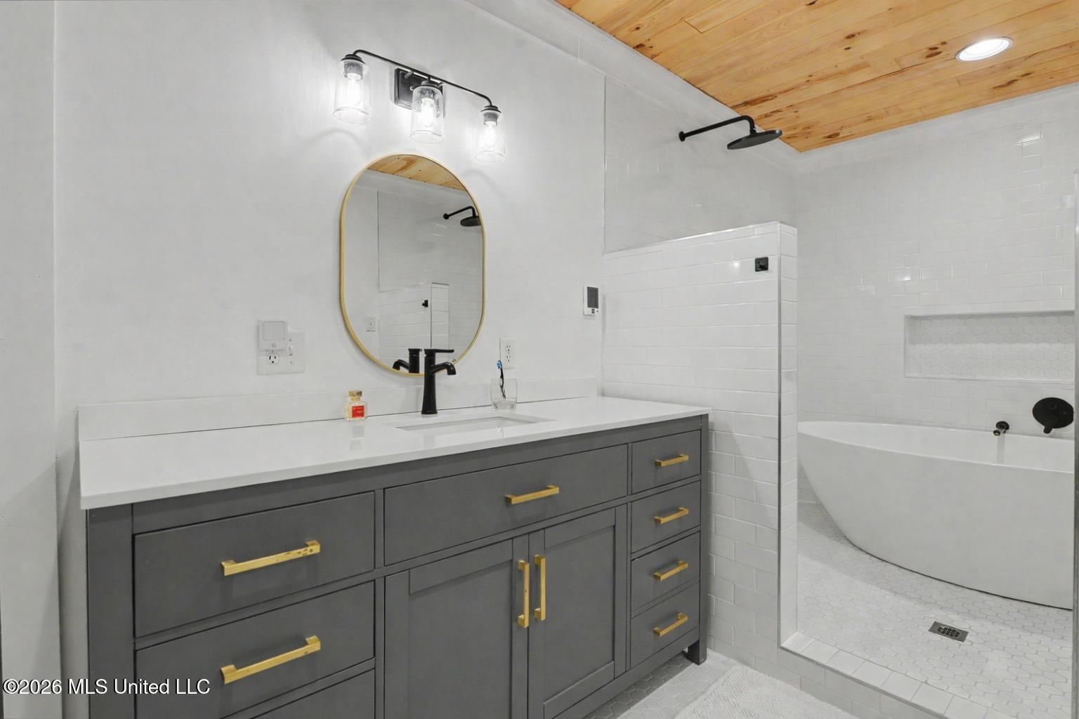 709 Pine Hills Road Ocean Springs, MS 39564 - Photo 14 of 34 015