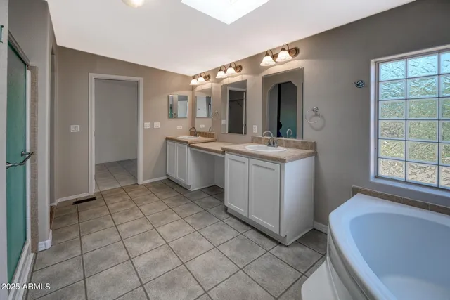 $370,000 | 2738 North Calle Tercero, Huachuca City, AZ 85616