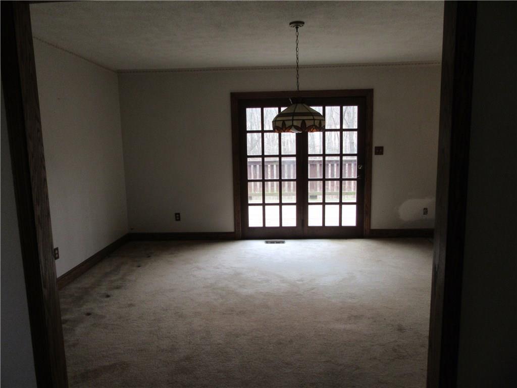 867 Rockdale Road Butler, PA 16002 - Photo 8 of 25