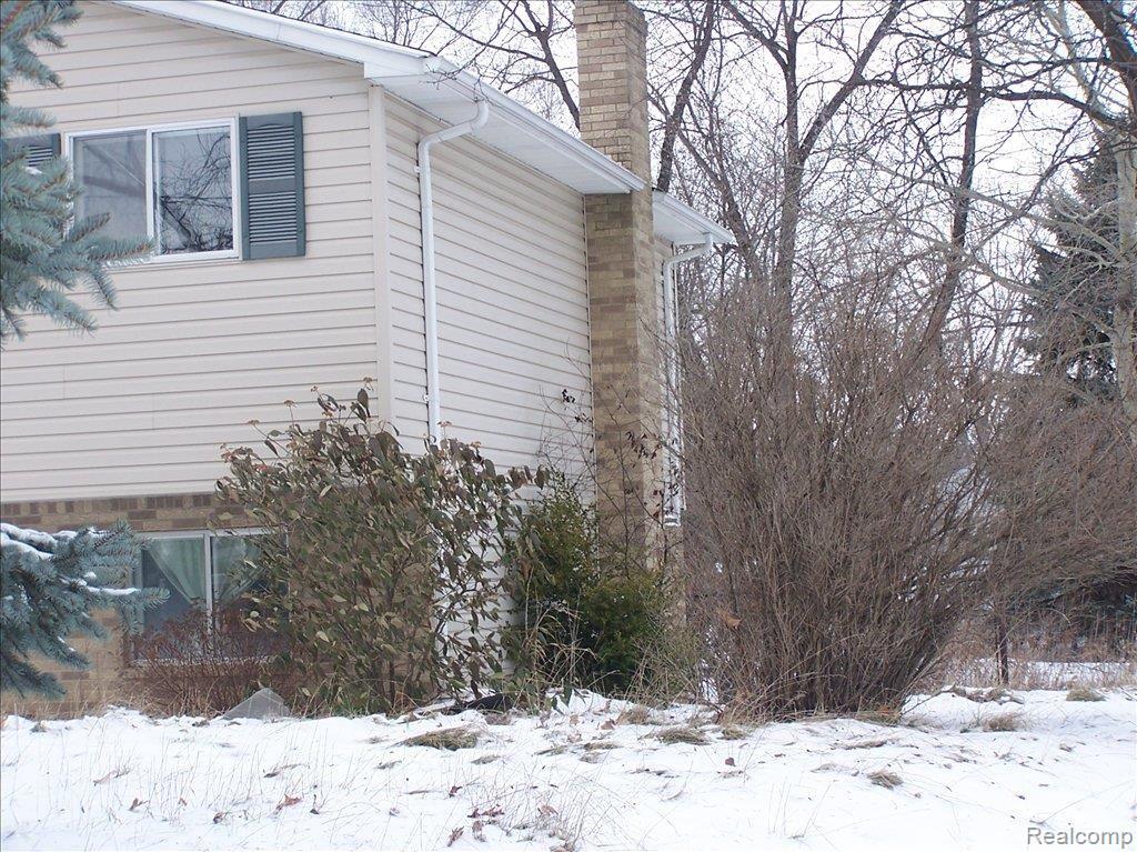 3362 East Rolston Road Fenton, MI 48430 - Photo 2 of 11 100_9805