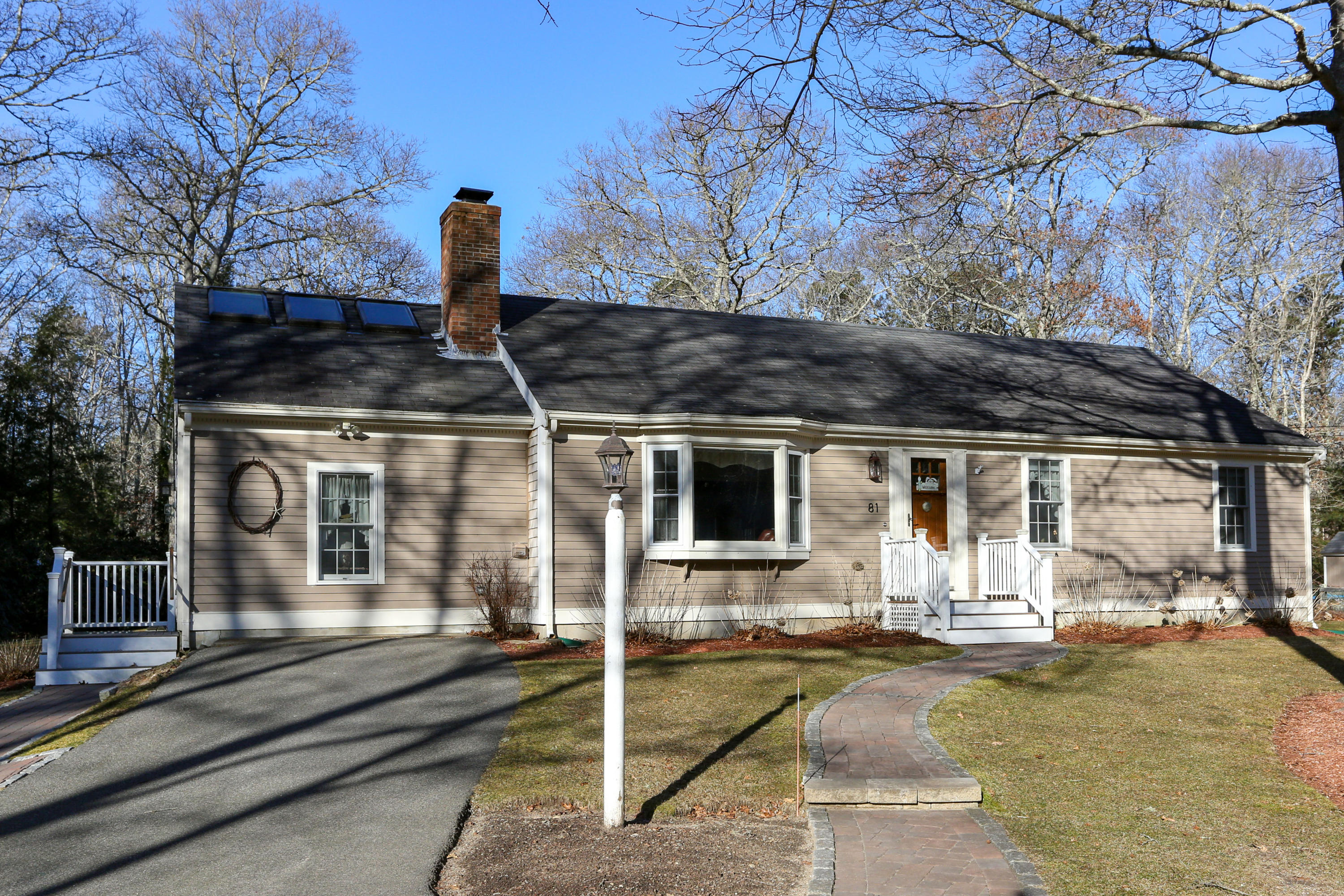 81 Pinkham Road Sandwich, MA 02563 - Photo 1 of 42 81PinLR-3