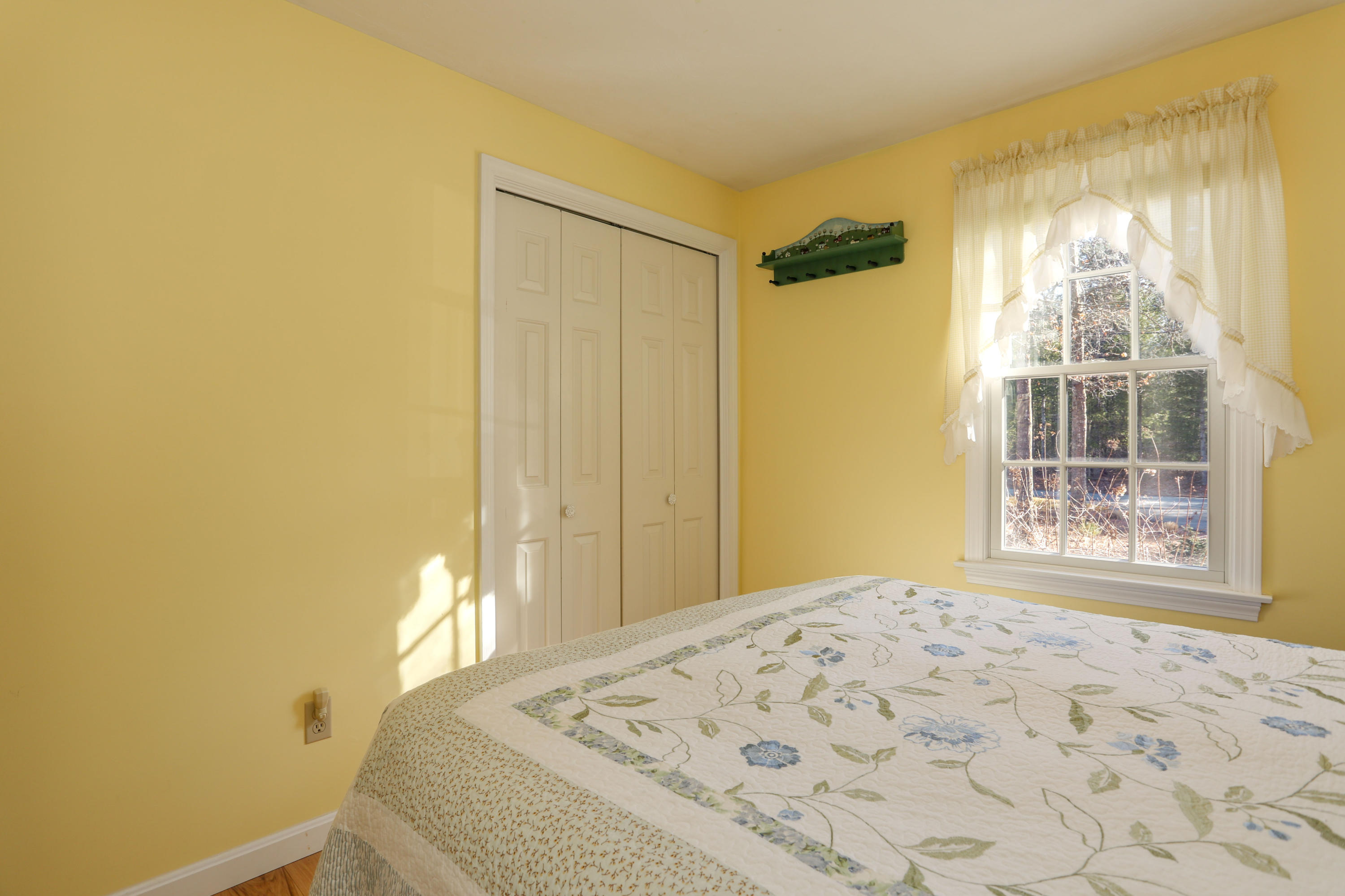 81 Pinkham Road Sandwich, MA 02563 - Photo 17 of 42 81PinLR-18