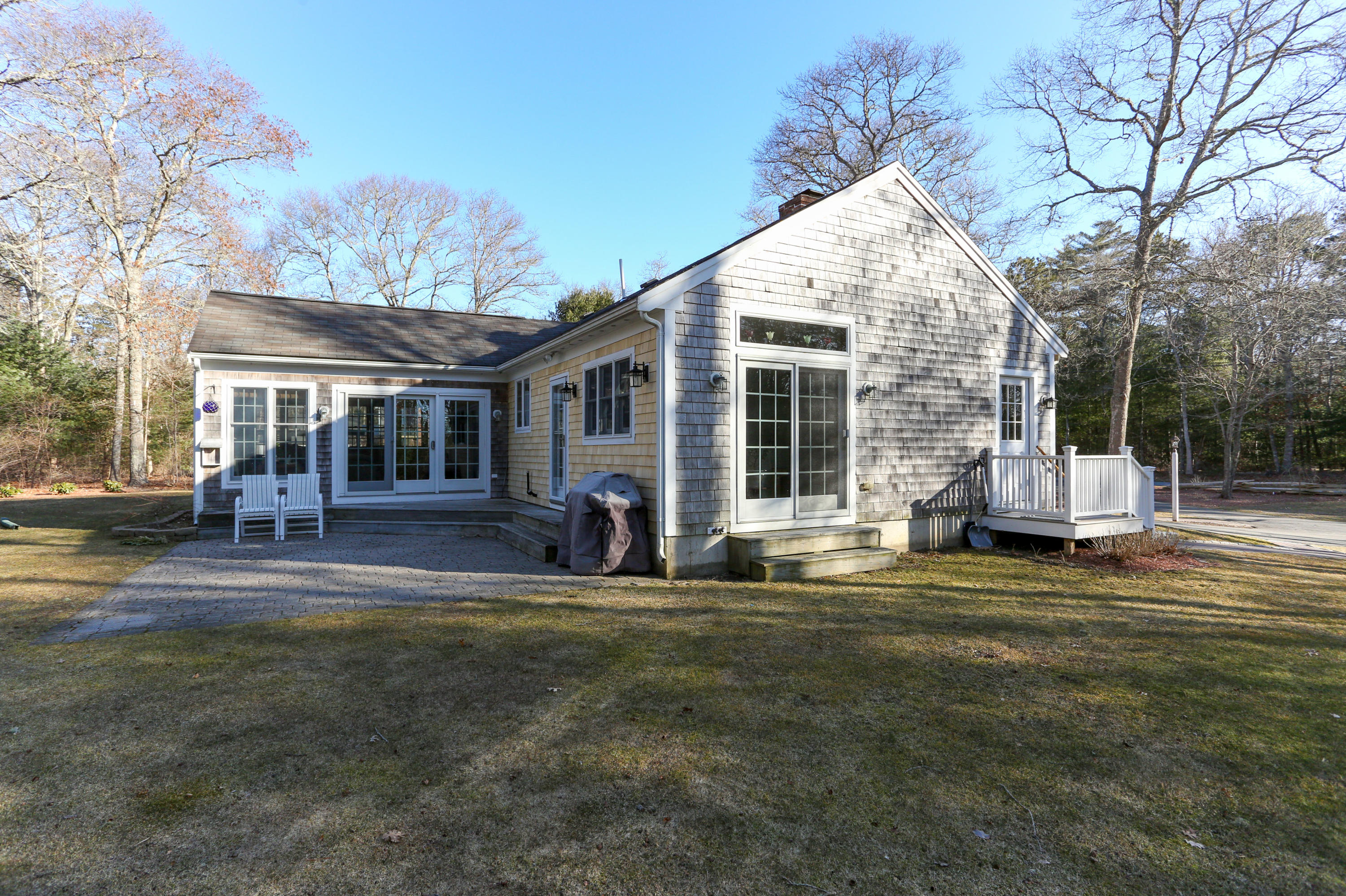 81 Pinkham Road Sandwich, MA 02563 - Photo 32 of 42 81PinLR-33