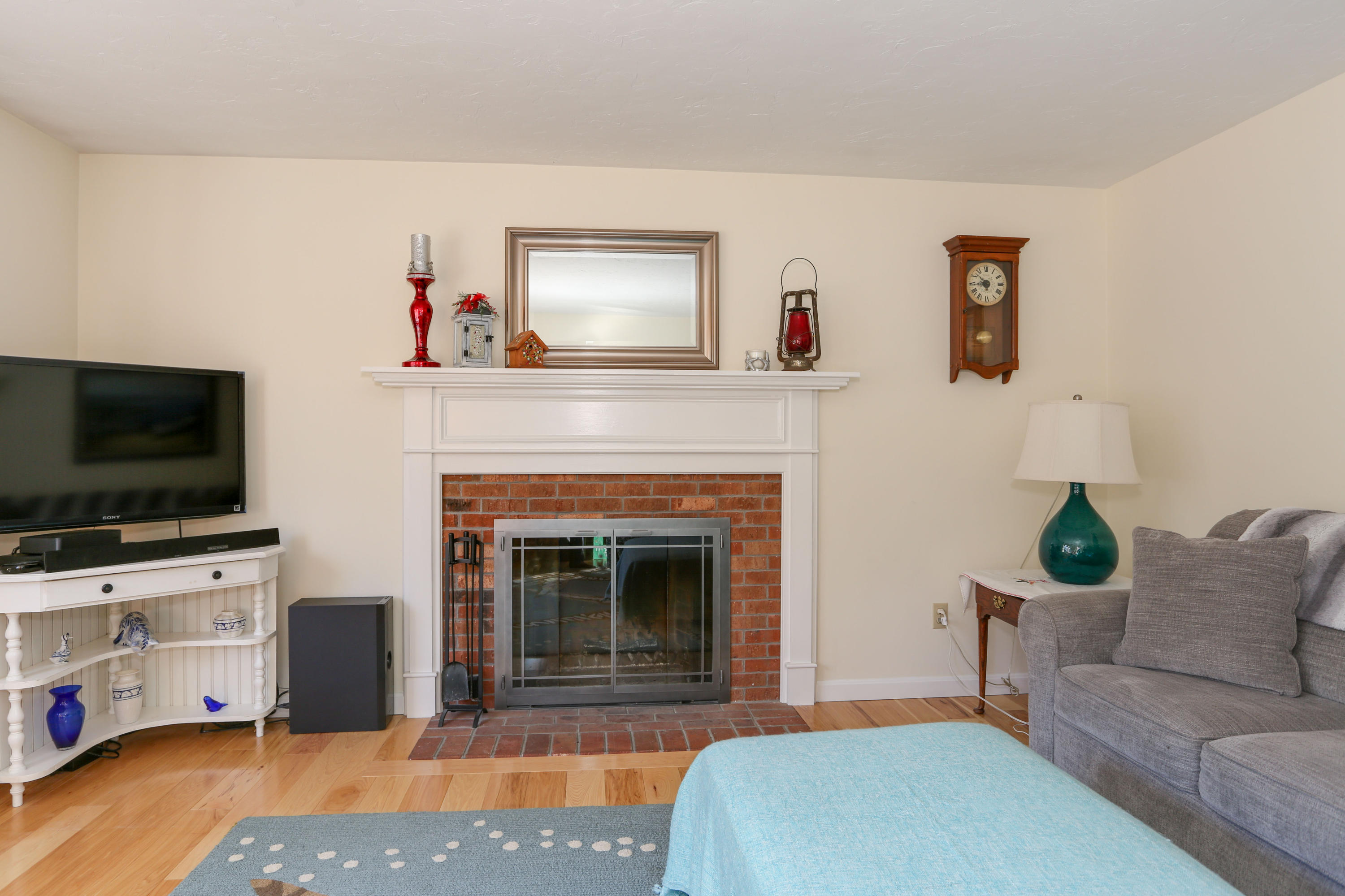 81 Pinkham Road Sandwich, MA 02563 - Photo 8 of 42 81PinLR-9