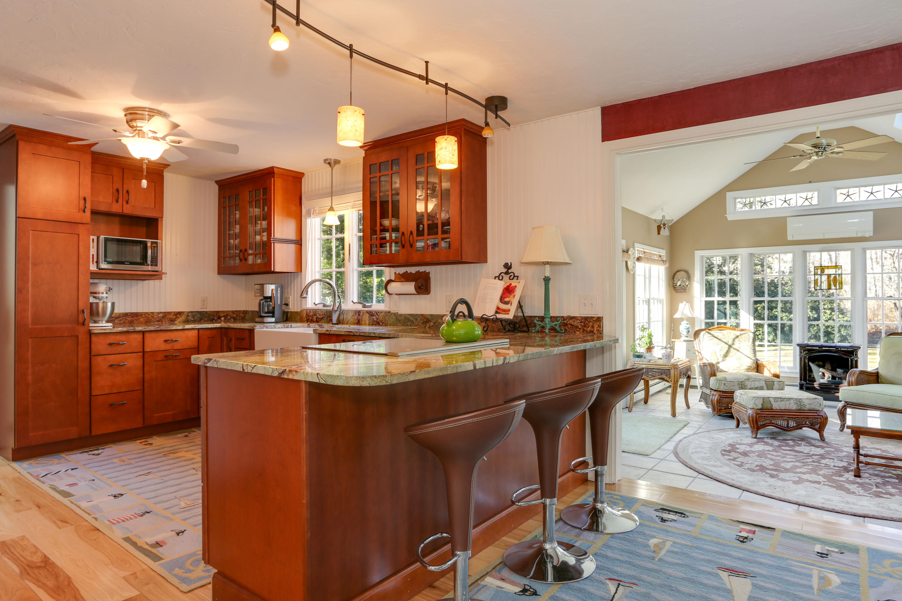 81 Pinkham Road Sandwich, MA 02563 - Photo 9 of 42 81PinLR-10