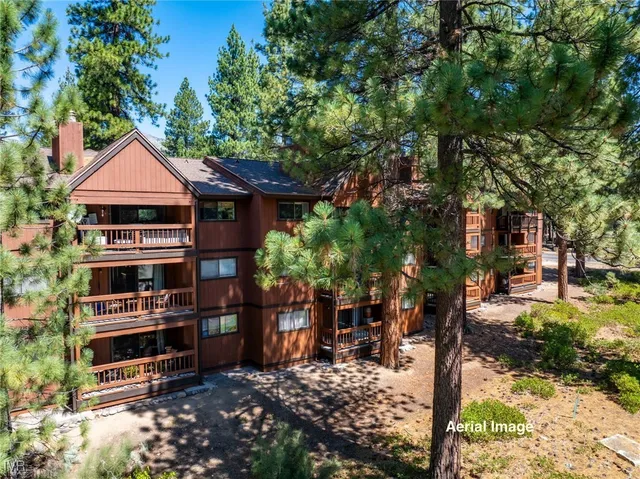 $1,149,000 | 929 Southwood Boulevard, Unit 11, Incline Village, NV 89451