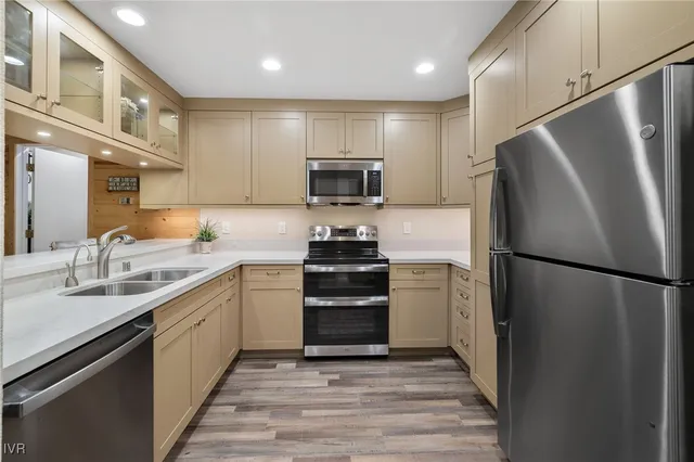 $1,149,000 | 929 Southwood Boulevard, Unit 11, Incline Village, NV 89451