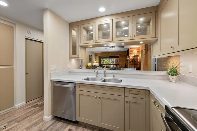 $1,149,000 | 929 Southwood Boulevard, Unit 11, Incline Village, NV 89451