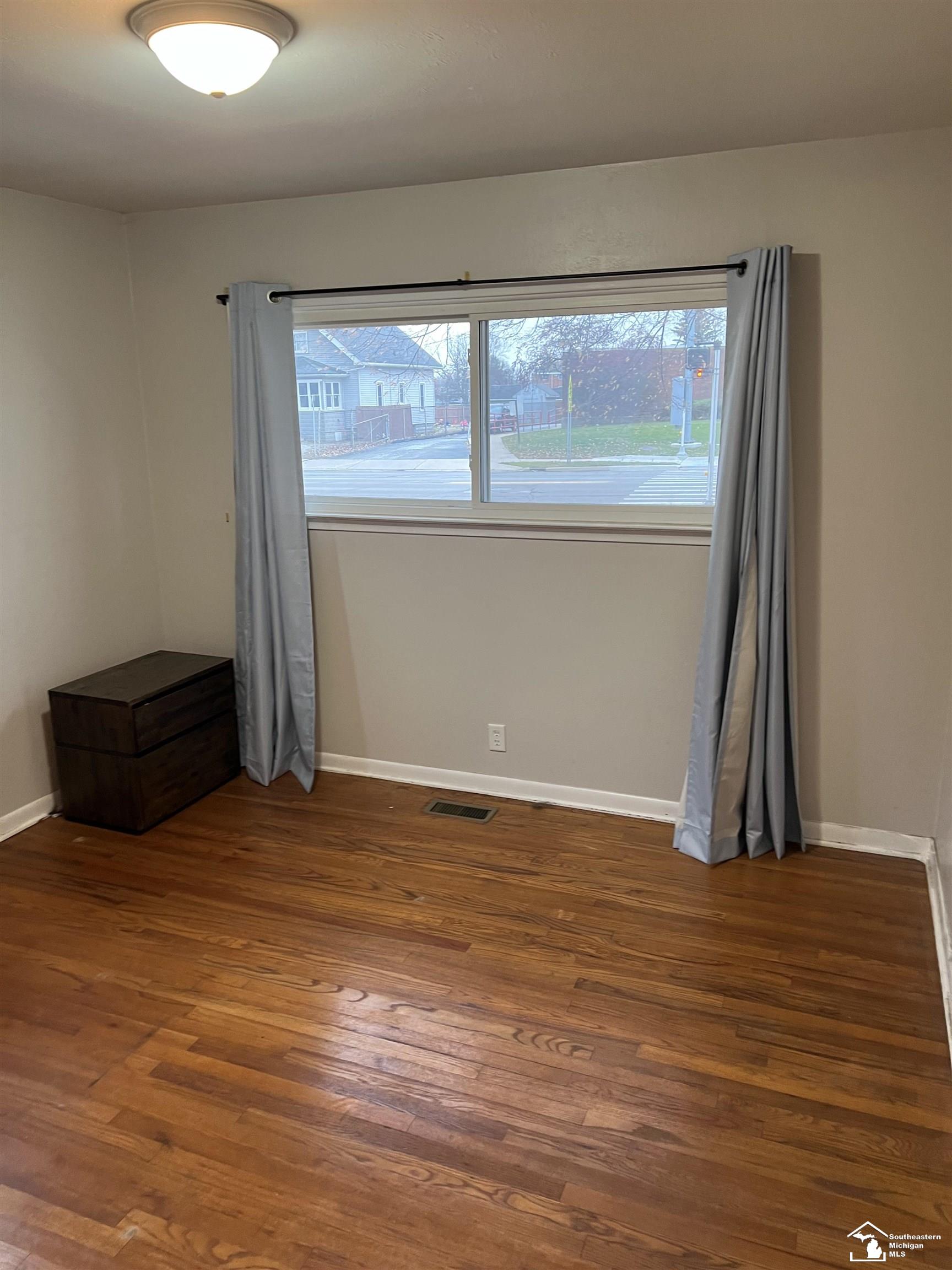 1934 South Custer Road Monroe, MI 48161 - Photo 5 of 31