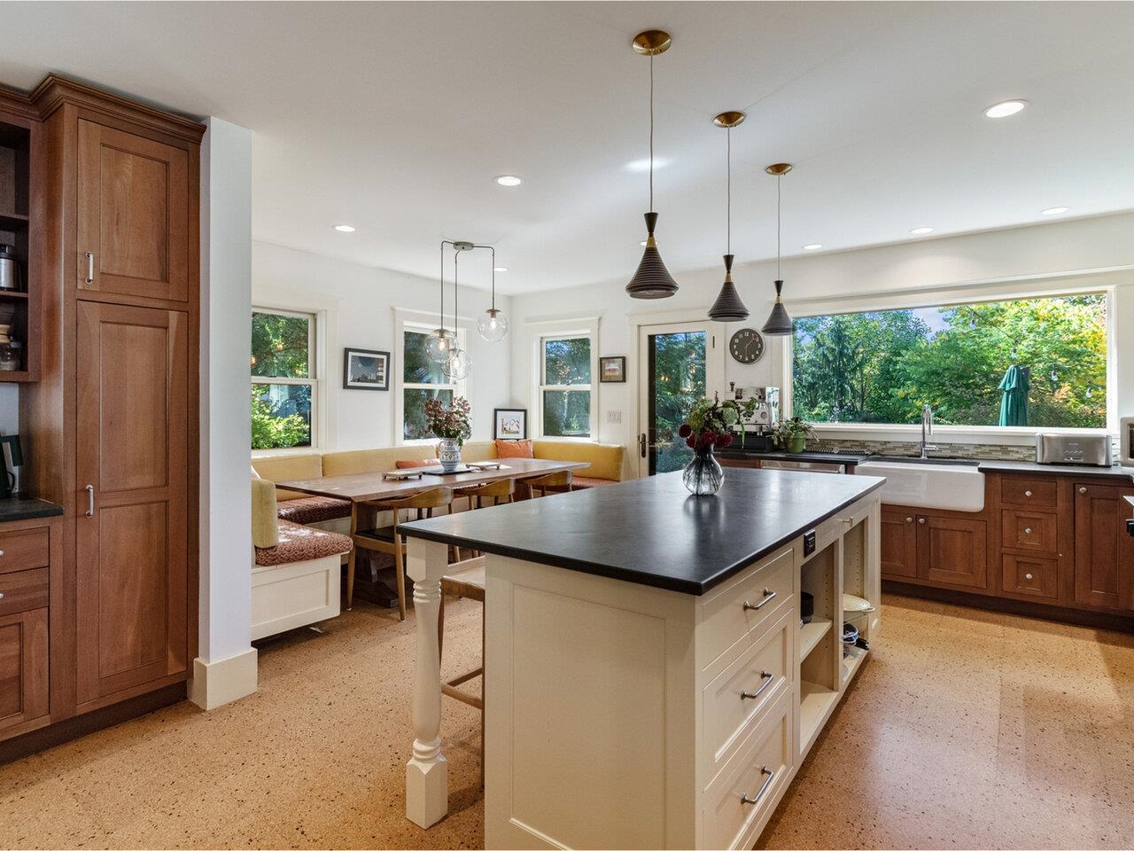 49 Mansfield Avenue Burlington, VT 05401 - Photo 4 of 59