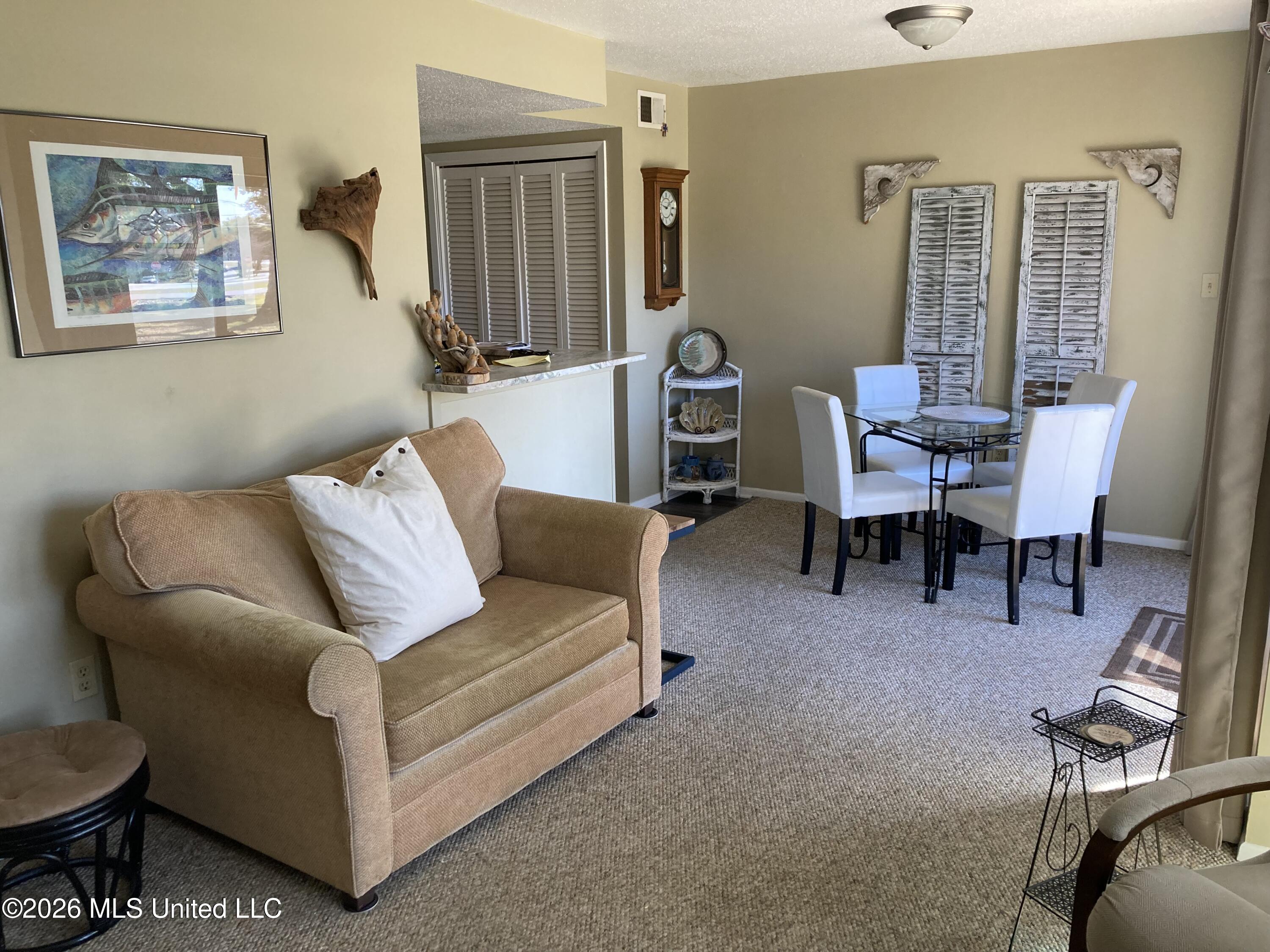 141 Molokai, Unit J Diamondhead, MS 39525 - Photo 6 of 19 IMG_5932