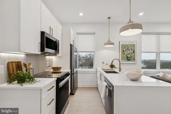 $1,696 | 20-30 West Allens Lane, Unit 401, Philadelphia, PA 19119