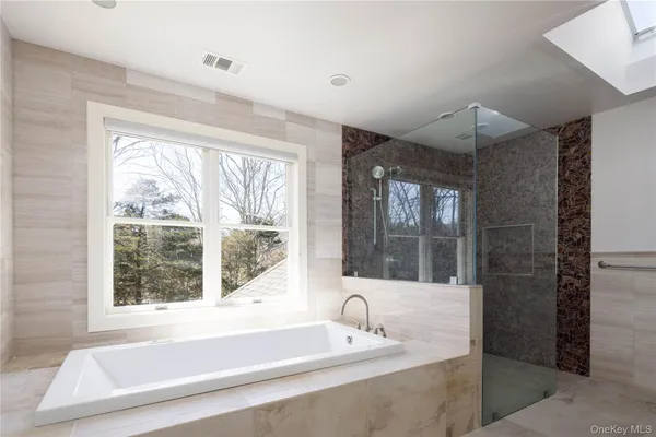 $2,195,000 | 3 Plume Grass Way, Westhampton, NY 11977