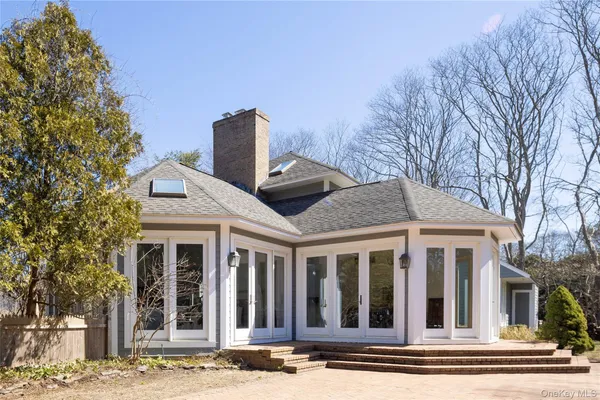 $2,195,000 | 3 Plume Grass Way, Westhampton, NY 11977