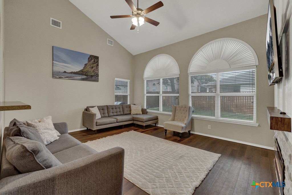 716 Hollow Ridge Schertz, TX 78108 - Photo 12 of 41