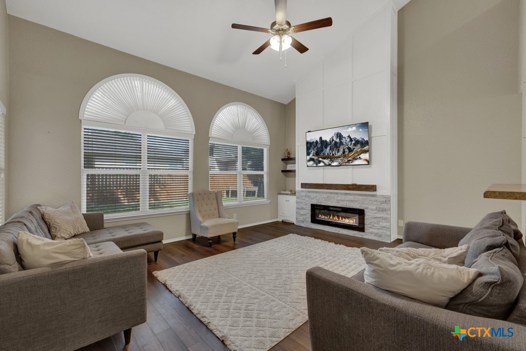 716 Hollow Ridge Schertz, TX 78108 - Photo 13 of 41