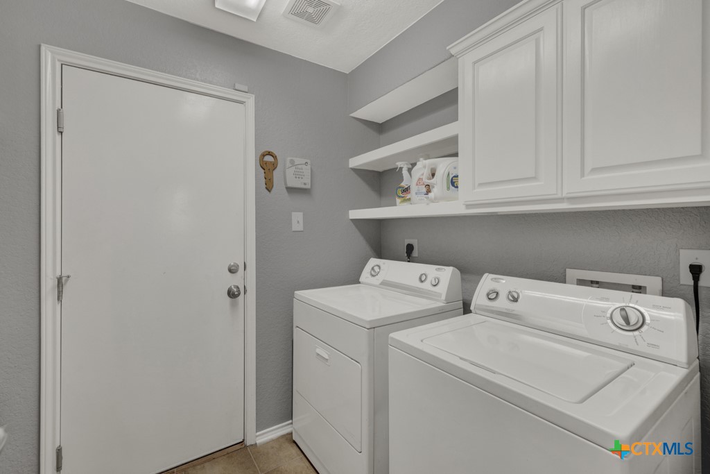 716 Hollow Ridge Schertz, TX 78108 - Photo 21 of 41