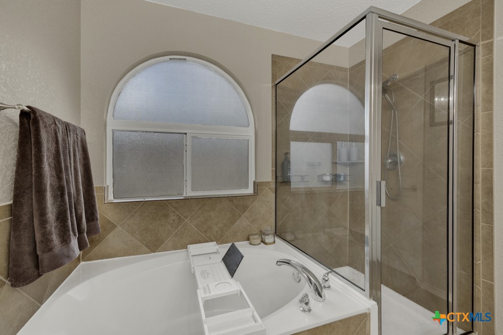 716 Hollow Ridge Schertz, TX 78108 - Photo 25 of 41