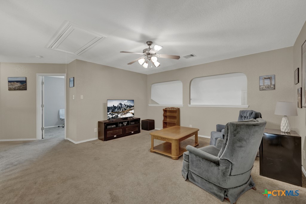 716 Hollow Ridge Schertz, TX 78108 - Photo 30 of 41