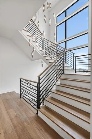 $1,549,999 | 7470 Northwest Fawn Avenue, Parkville, MO 64152