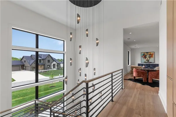 $1,549,999 | 7470 Northwest Fawn Avenue, Parkville, MO 64152