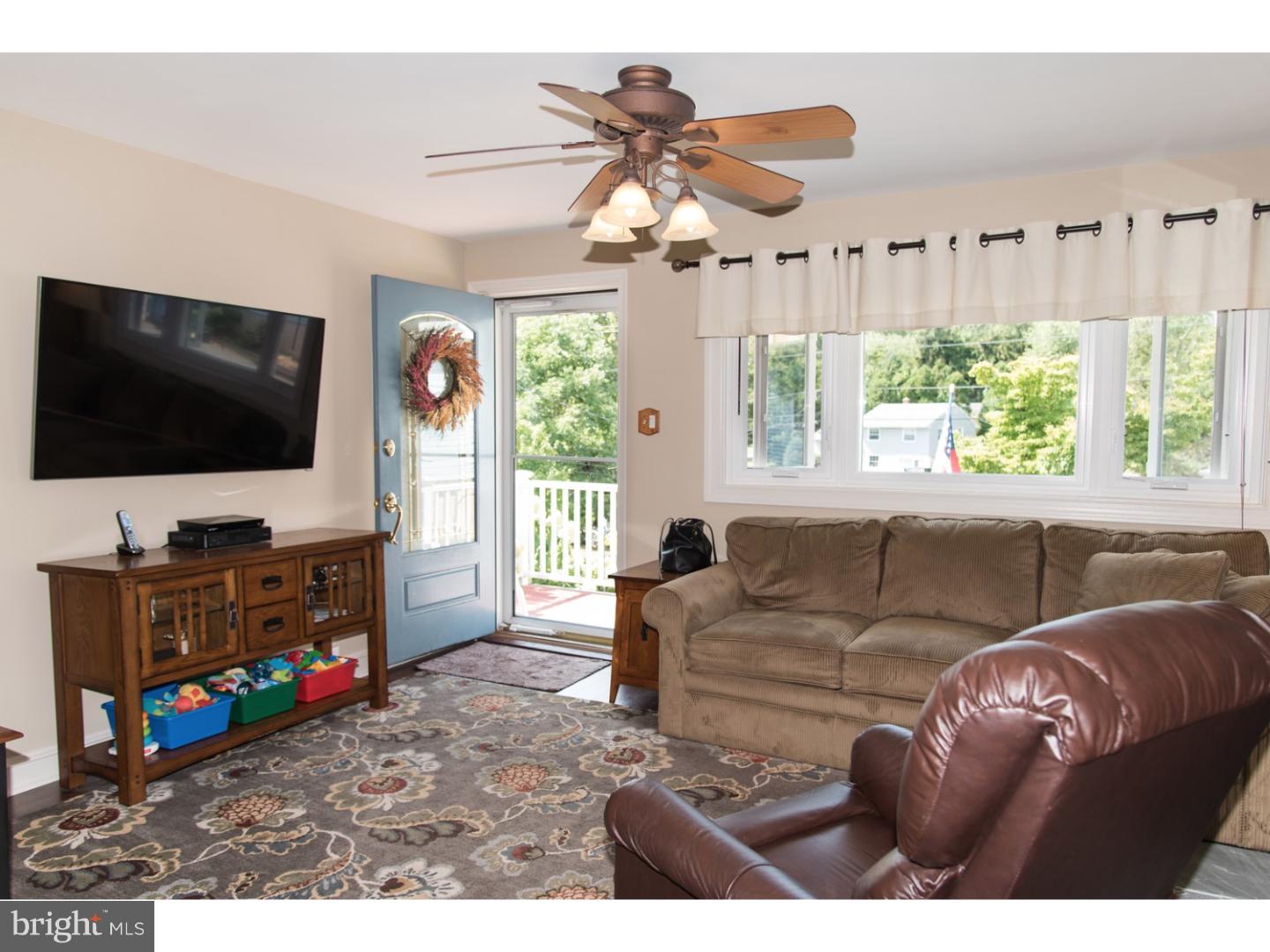 270 Lenni Road Media, PA 19063 - Photo 4 of 25 Living Room
