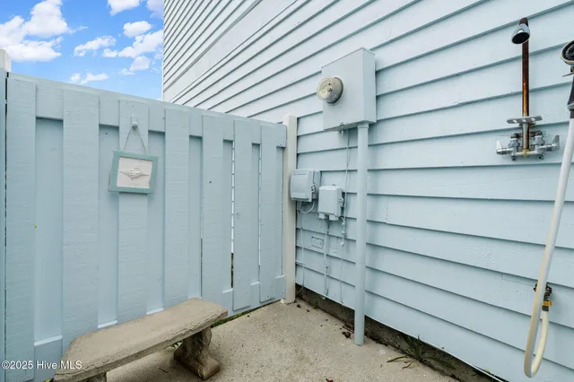 $950,000 | 737 Fort Fisher Boulevard North, Kure Beach, NC 28449