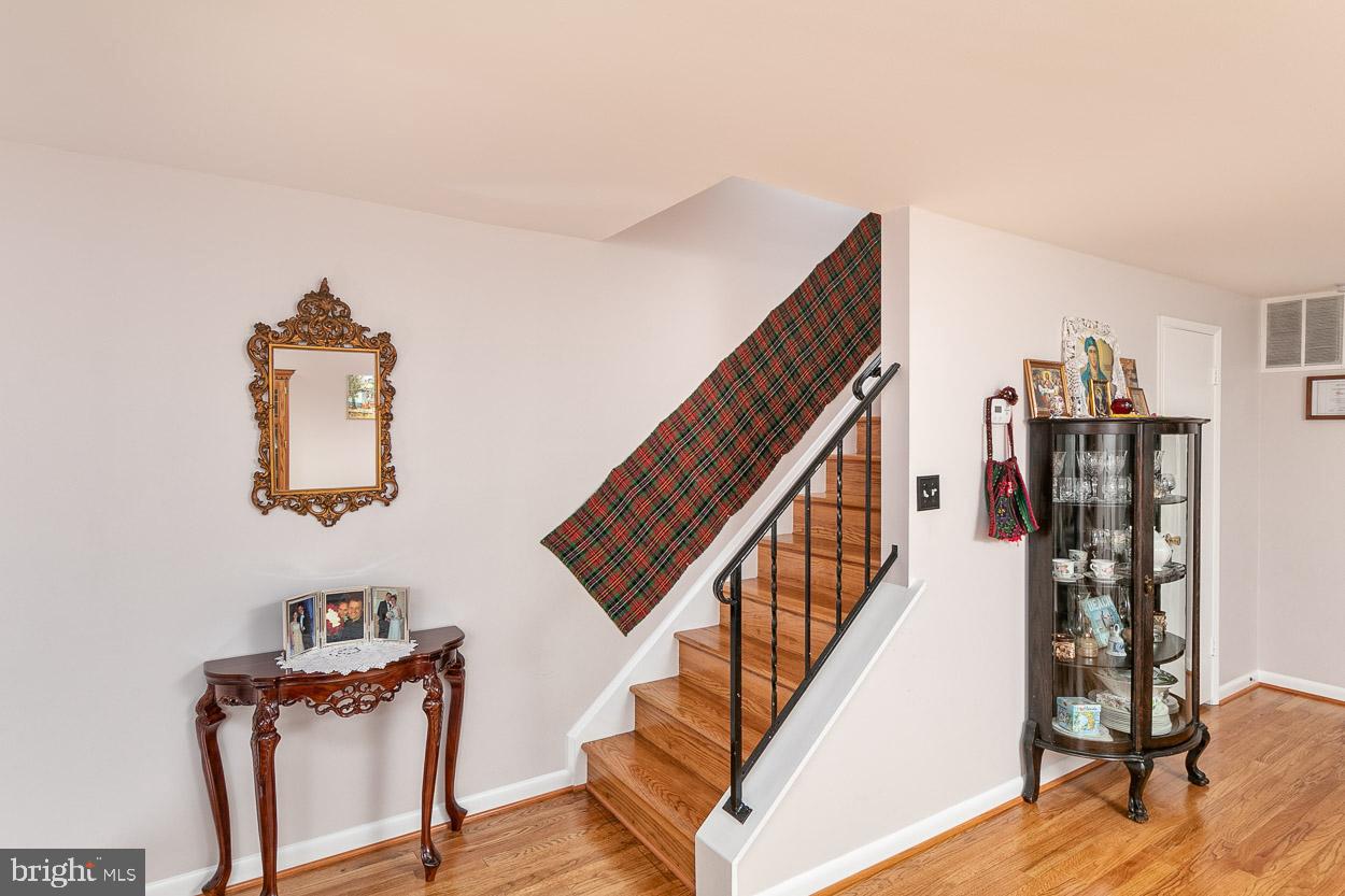 5654 Braxfield Road Baltimore, MD 21227 - Photo 16 of 32