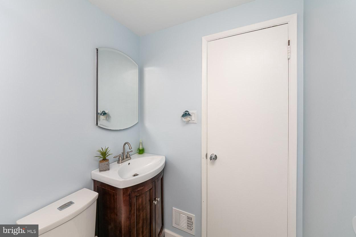 5654 Braxfield Road Baltimore, MD 21227 - Photo 24 of 32