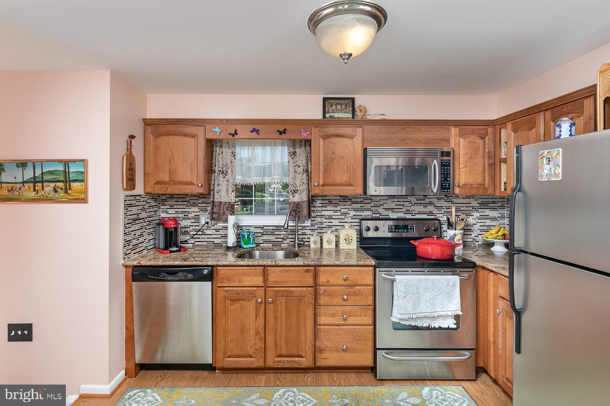 5654 Braxfield Road Baltimore, MD 21227 - Photo 4 of 32