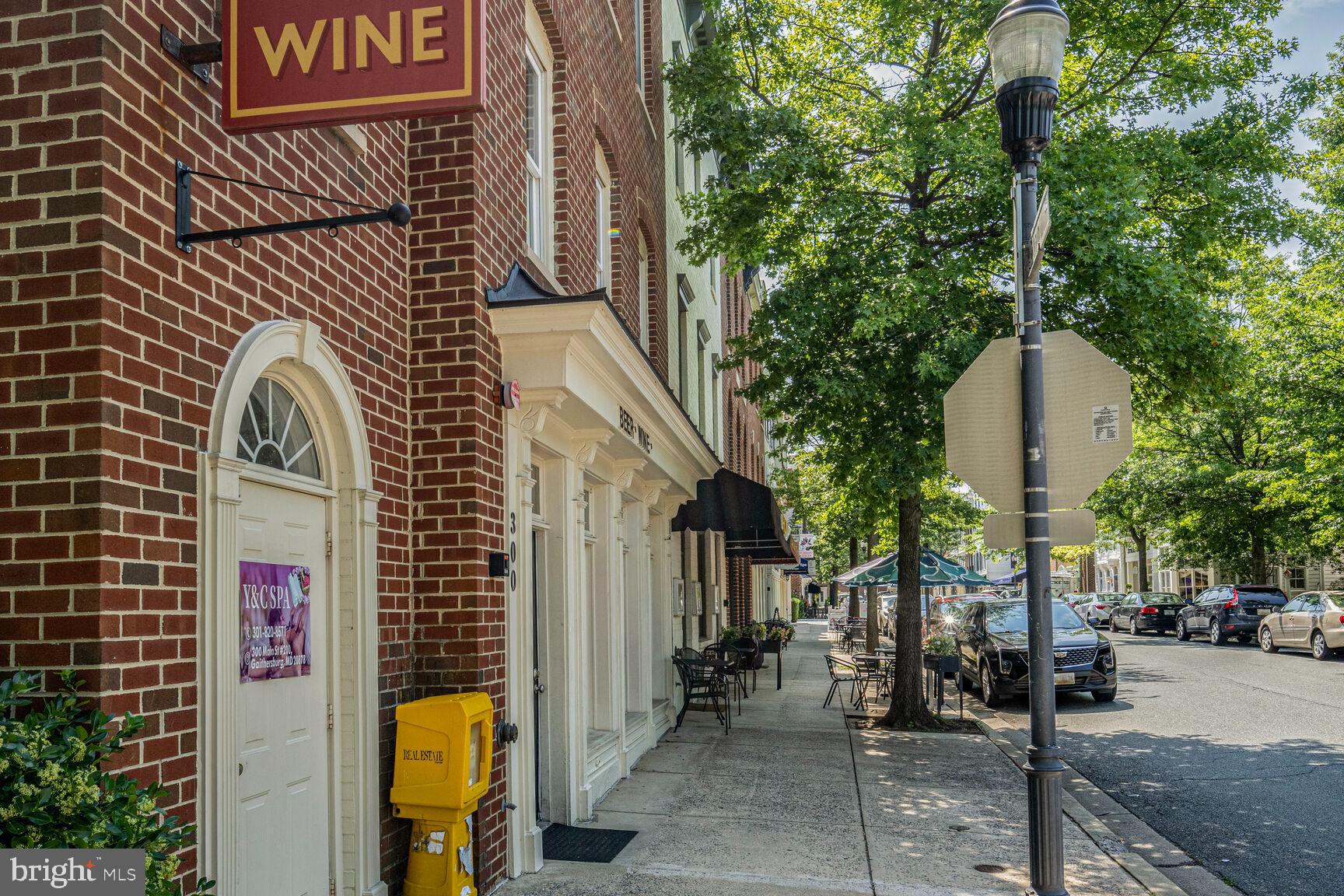 370 Hart Road Gaithersburg, MD 20878 - Photo 40 of 40 So much to enjoy in the Kentlands!