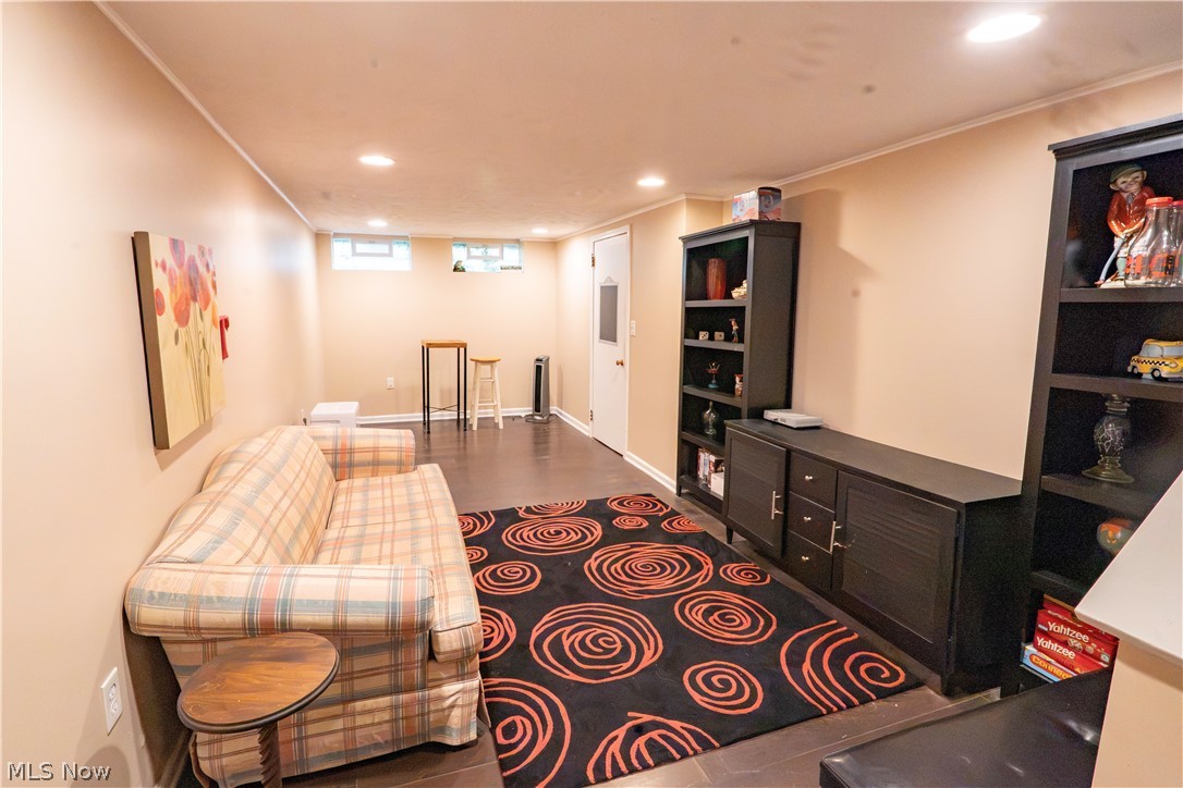 1403 Clearview Road Cleveland, OH 44124 - Photo 17 of 23 Gallery Image 17