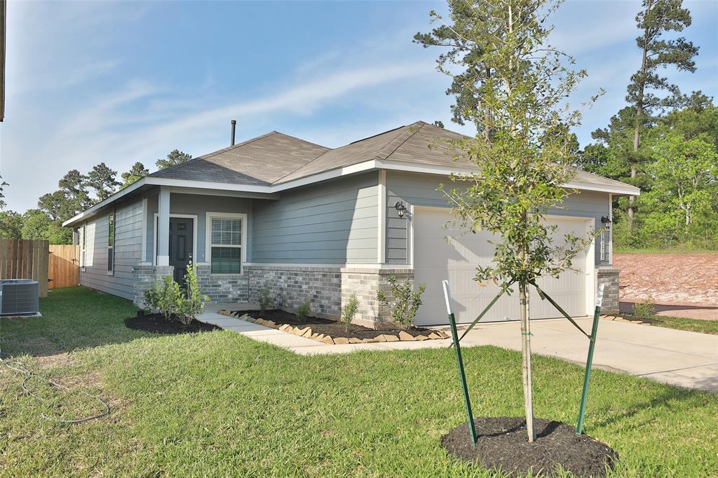 Welcome Home to 12618 Alta Vista. Enjoy this rich rural atmosphere while being just minutes away from schools, medical, and shopping! You'll find this brand new, never before lived in home is a perfect place to CALL HOME!
