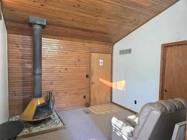 $349,000 | 393 Sugar Lake Drive, Mound City, KS 66056