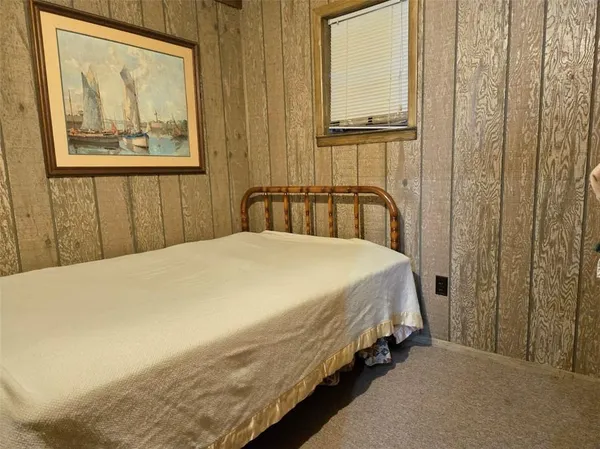 $349,000 | 393 Sugar Lake Drive, Mound City, KS 66056