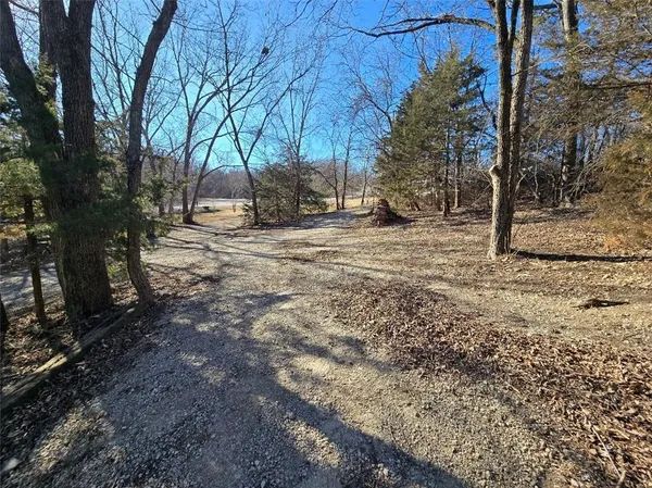 $349,000 | 393 Sugar Lake Drive, Mound City, KS 66056