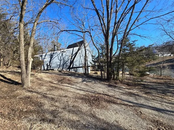 $349,000 | 393 Sugar Lake Drive, Mound City, KS 66056