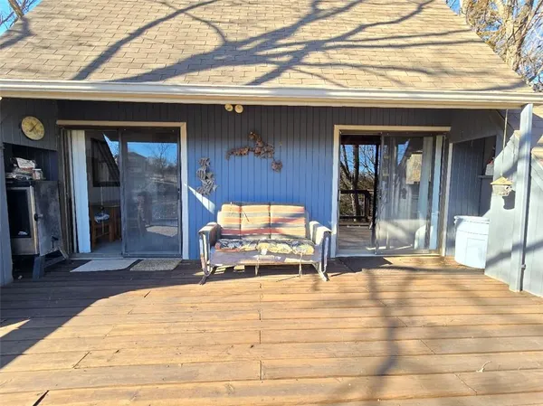 $349,000 | 393 Sugar Lake Drive, Mound City, KS 66056