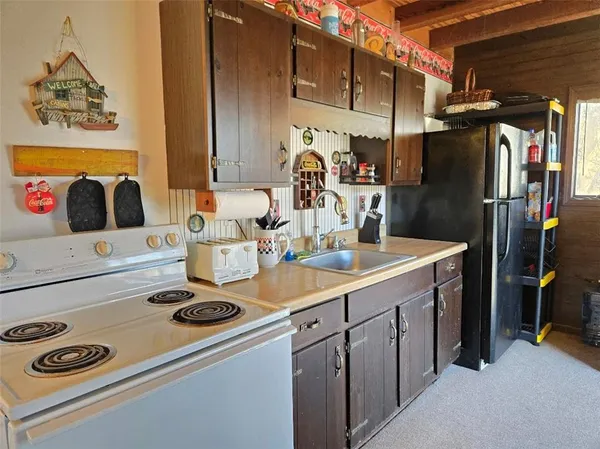 $349,000 | 393 Sugar Lake Drive, Mound City, KS 66056