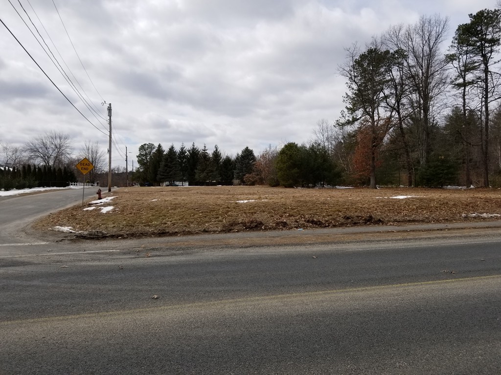 240 County Road Southampton, MA 01073 - Photo 4 of 7 Gallery Image 4