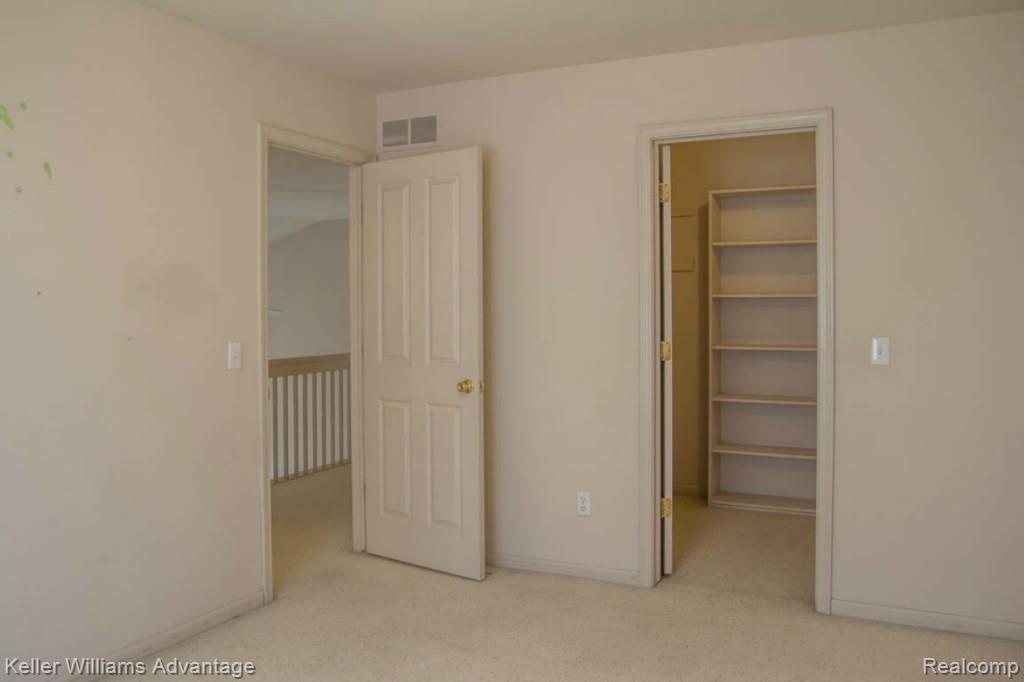 1011 River Mist Drive Rochester, MI 48307 - Photo 20 of 34 27_River Mist_1011.jpg