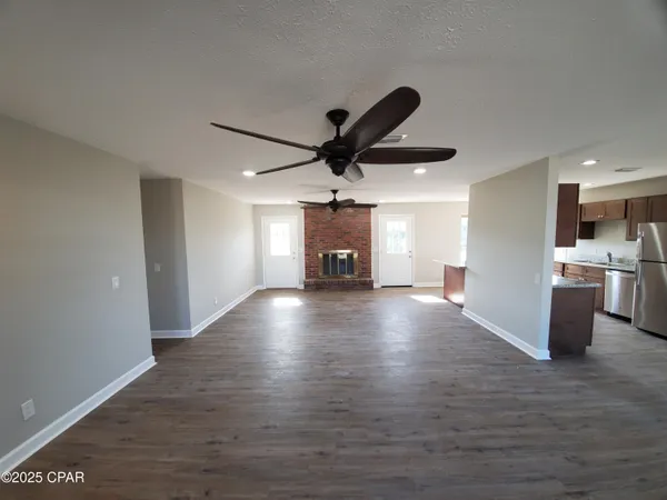 $2,050 | 211 Sukoshi Drive, Panama City, FL 32404
