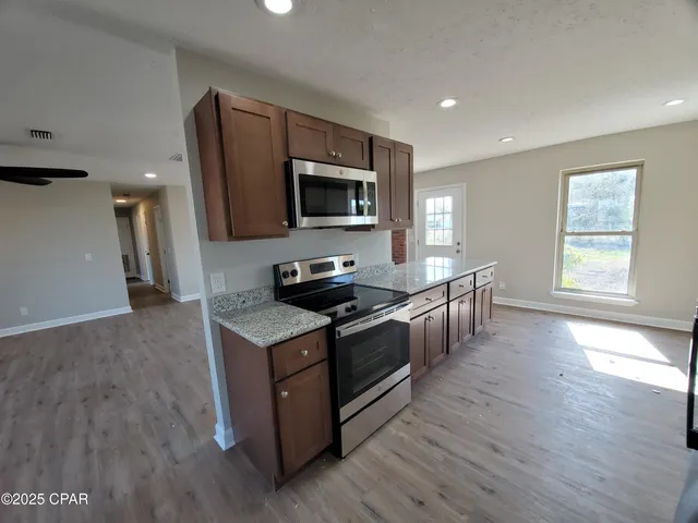 $2,050 | 211 Sukoshi Drive, Panama City, FL 32404