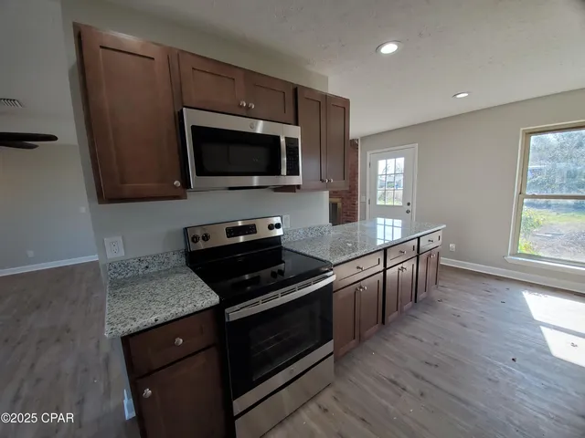 $2,050 | 211 Sukoshi Drive, Panama City, FL 32404