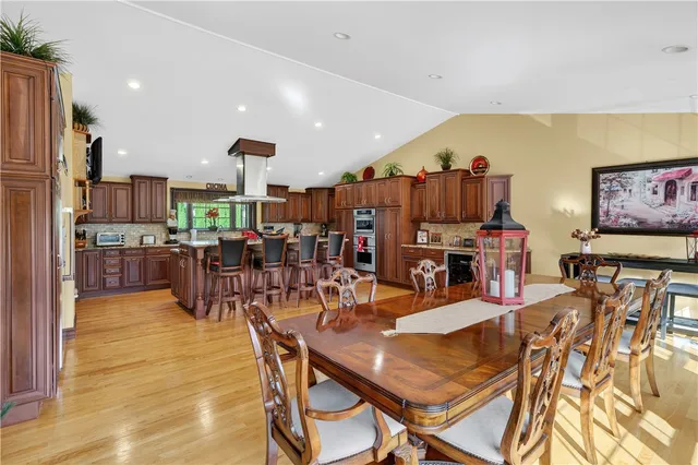 $724,999 | 5 Hancock Drive, Coventry, RI 02816